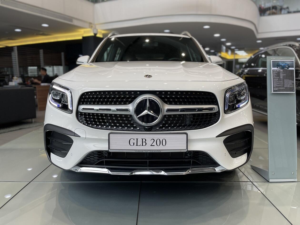 Mercedes-Benz GLB 200 AMG - Ảnh 3