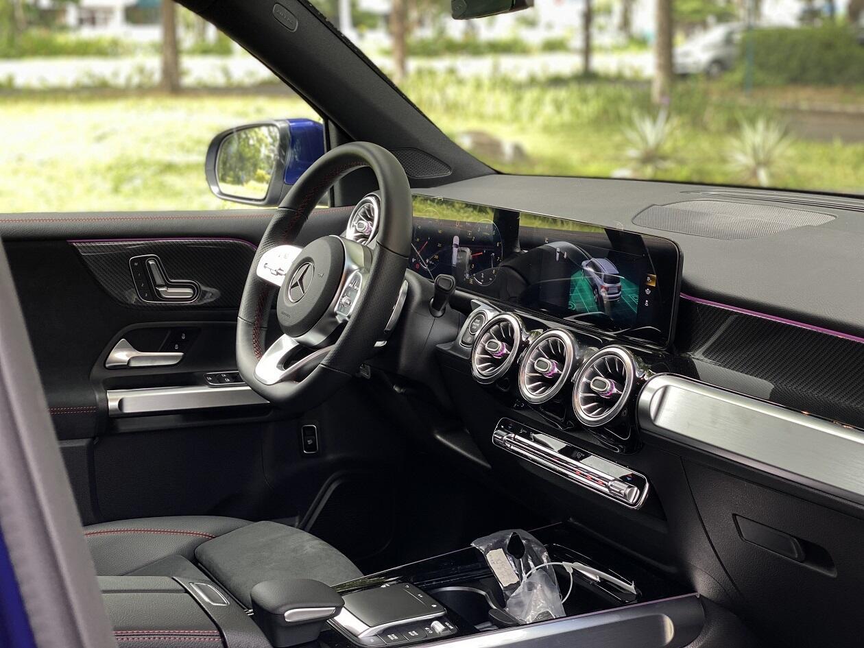 Mercedes-Benz GLB 200 AMG - Ảnh 6