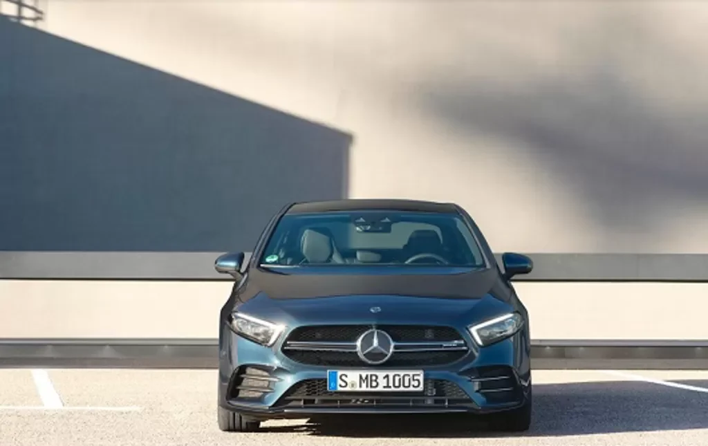 Mercedes-Benz A35 4matic - Ảnh 2