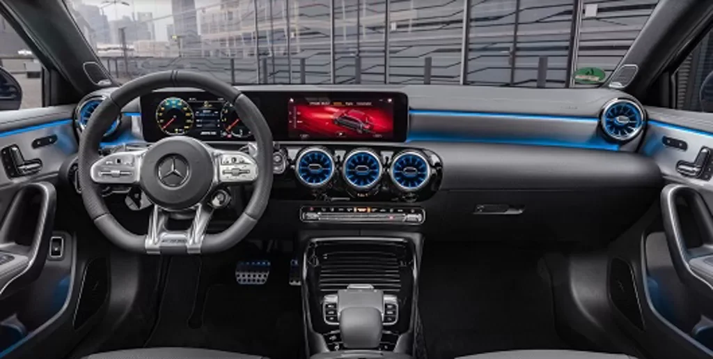 Mercedes-Benz A35 4matic - Ảnh 6