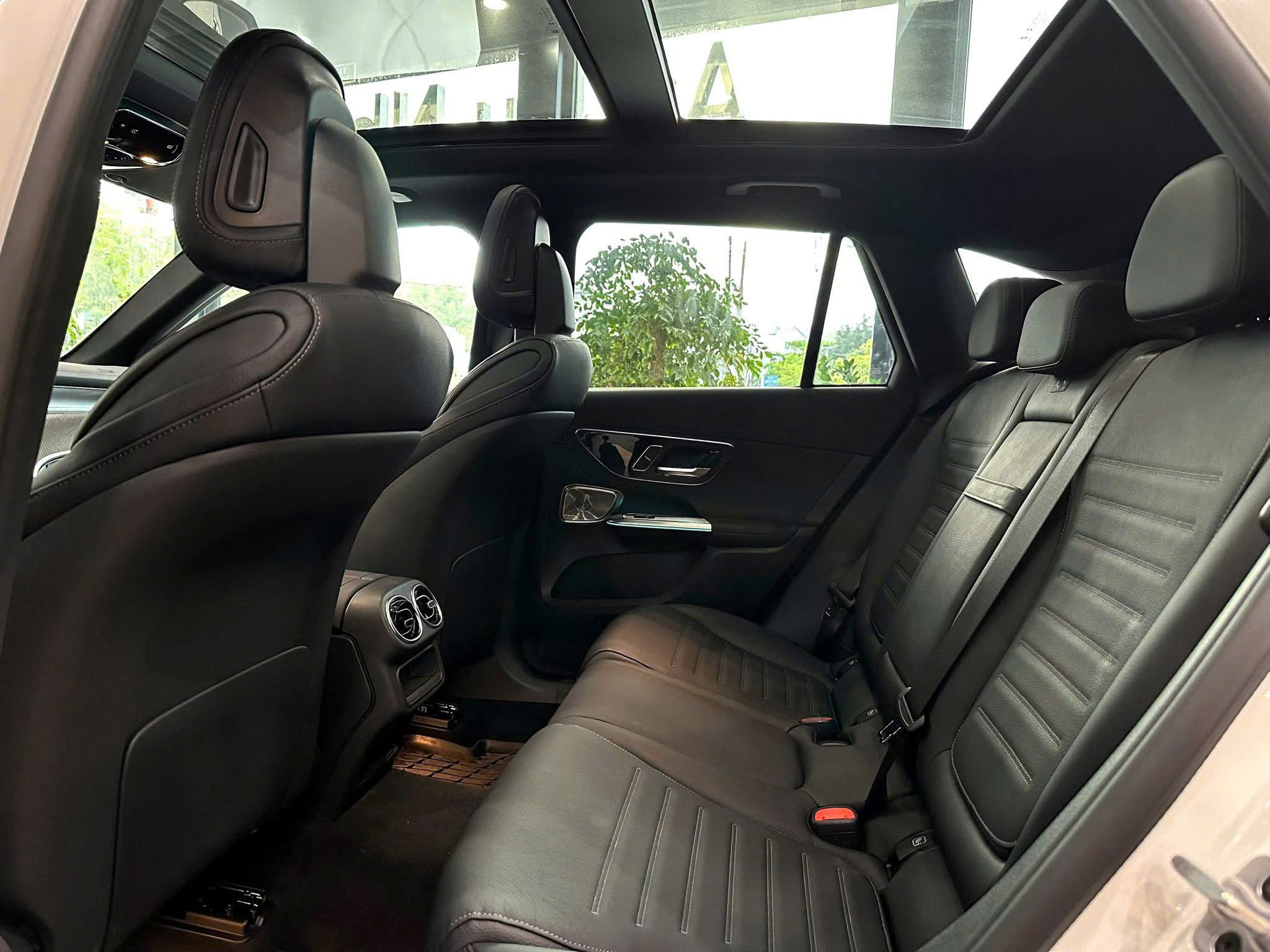 Mercedes-Benz GLC 300 4Matic V3 2026 - Ảnh 7
