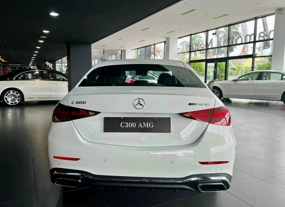 Mercedes-Benz C300 AMG V2 2025 - Ảnh 12