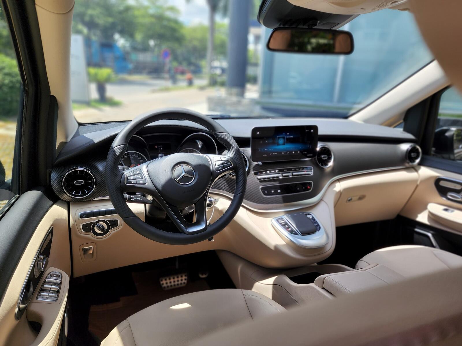 Mercedes-Benz V250 AMG - Ảnh 7