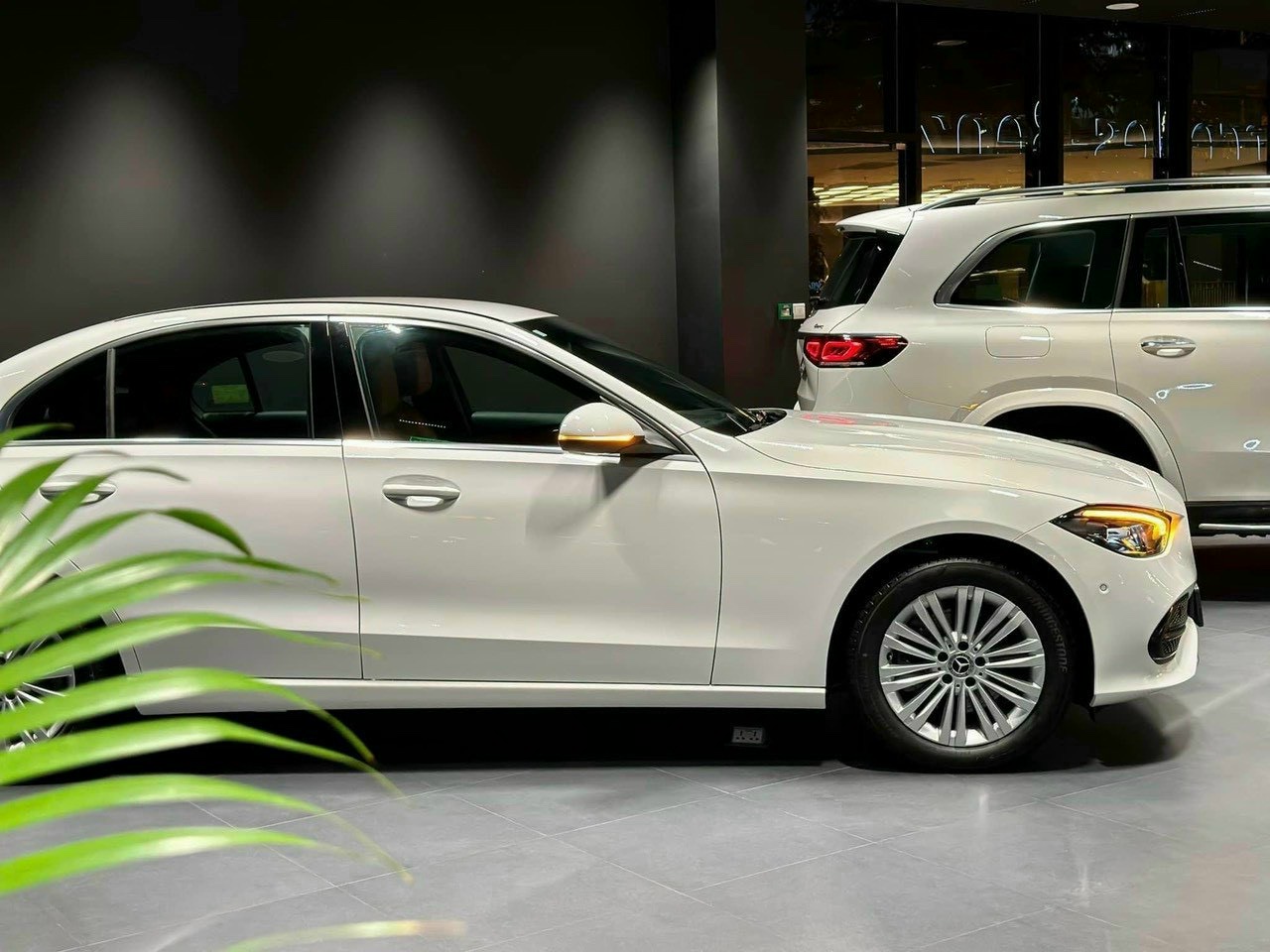 Mercedes-Benz C200 Avantgarde V2 2025 - Ảnh 12