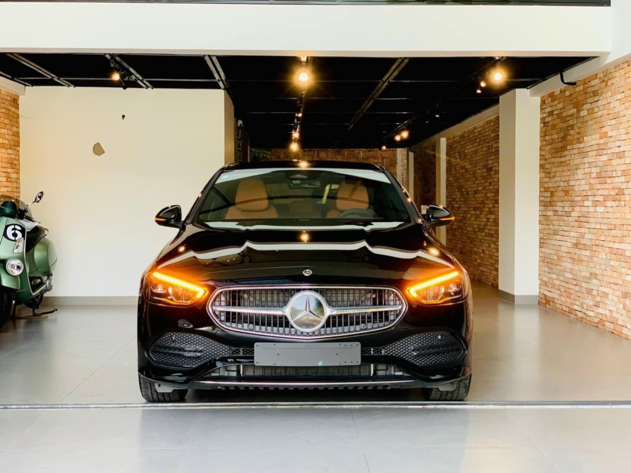Mercedes-Benz C200 Avantgarde V2 2025 - Ảnh 5