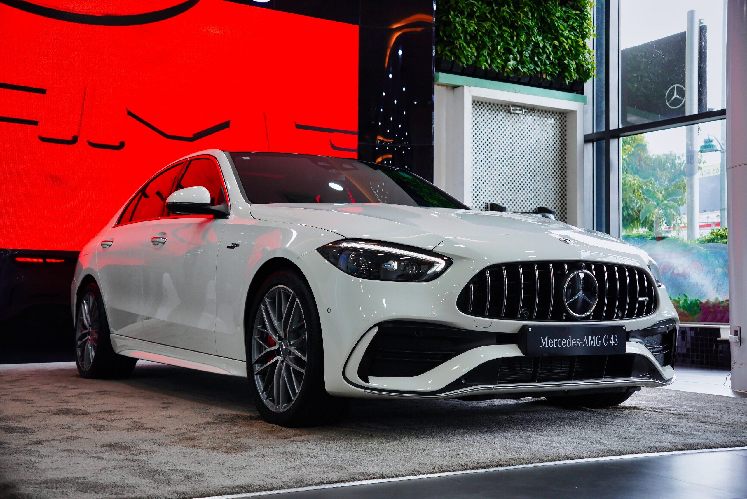 Mercedes-Benz-AMG C43 4MATIC - Ảnh 9